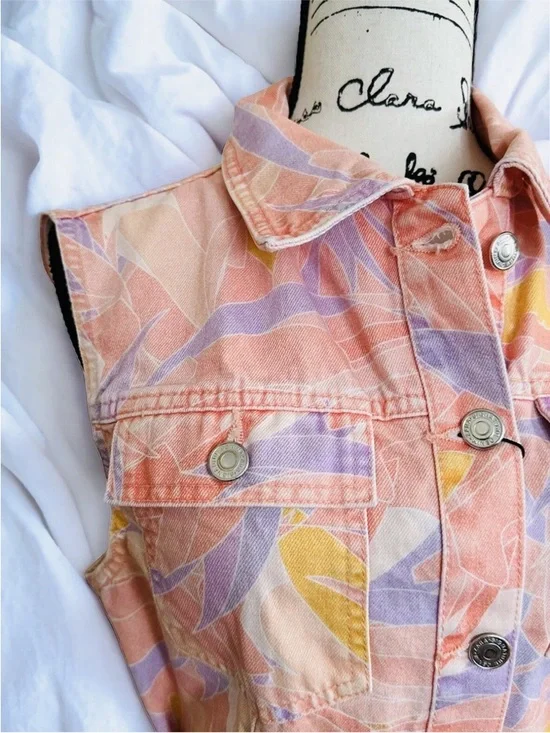 Zara Sleeveless Belted Denim Dress in Peach Lavender Yellow - Picture 4 of 8